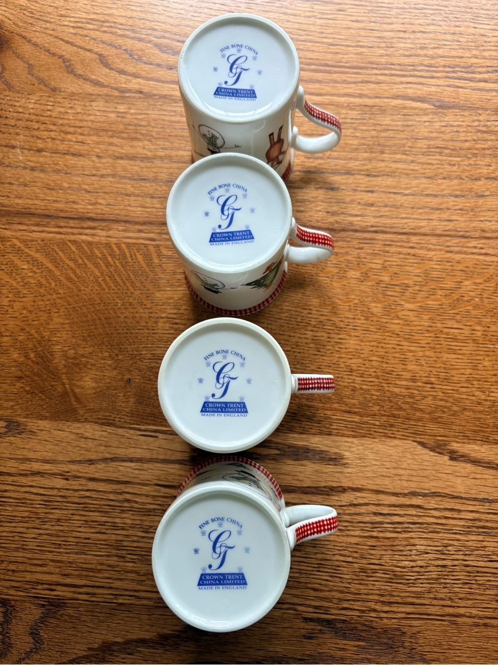 Set of 4 Crown Trent Christmas Reindeer & Tree Bone China Mug - Made in England - Picture 9 of 12